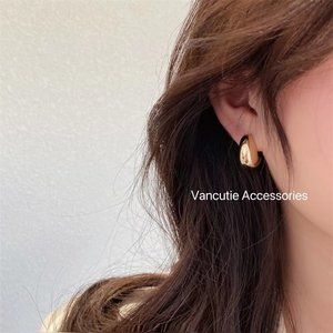 Elegant Metallic Water Drop Earrings